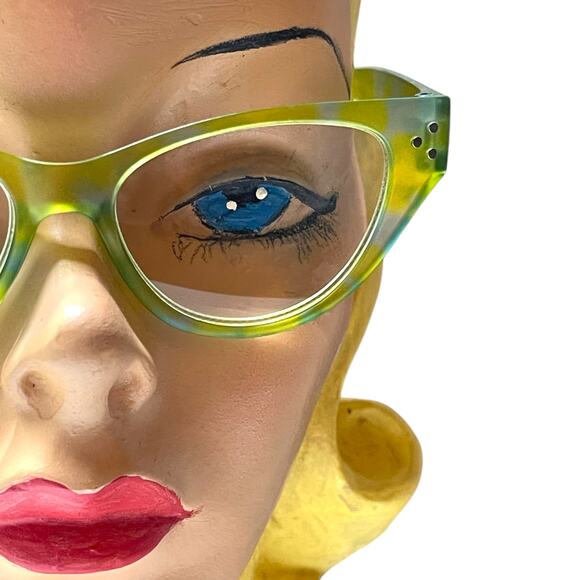 Betsey Johnson +2.00 Reading Glasses Readers Translucent Green Yellow - Picture 3 of 5